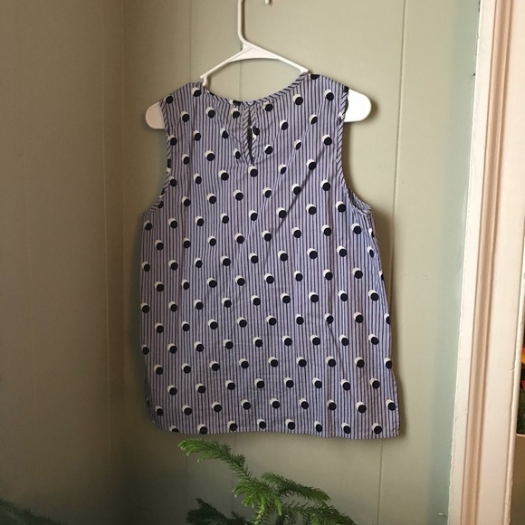 Lavender Sleeveless Top with Polka Dots - Picture 3 of 4